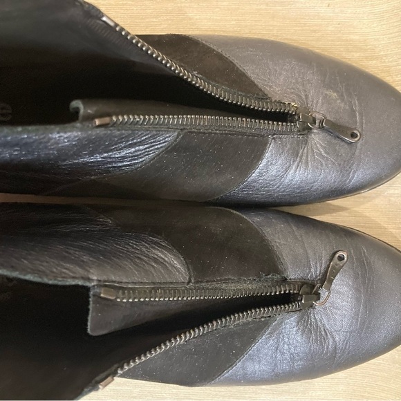 ARCHE Sz 41 Metallic Leather and Fabric Zipper Futuristic Ankle Booties - Picture 5 of 9